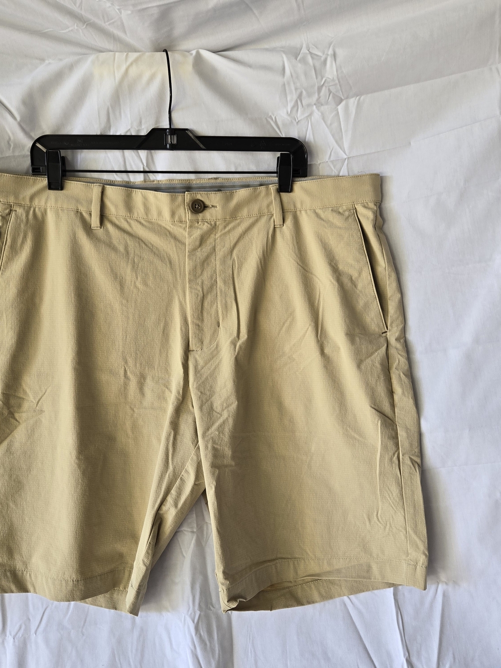 Tommy Bahama Khaki Stretch Shorts Size 40 X 10